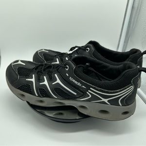 Speedo water shoes 9.5 men’s black